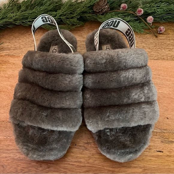 UGG CHARCOAL FLUFF YEAH SLIDE SHEEPSKIN SLIPPER SANDALS, WOMEN US Size 8 - Picture 4 of 16